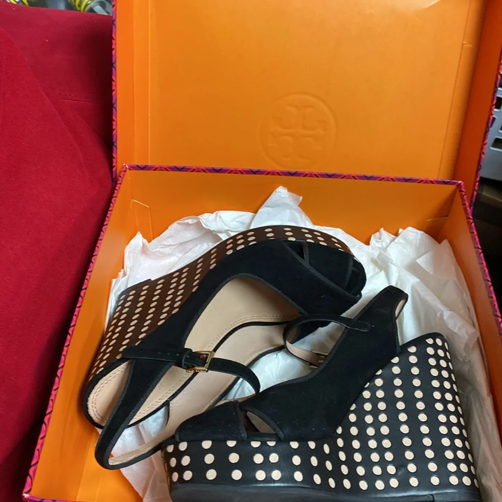 Tory Burch (Black) Lancaster suede/ Grosgrain 8.5 - Picture 5 of 5